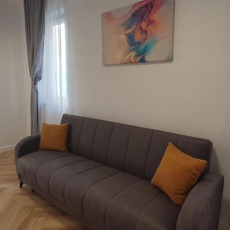 Cinque Stelle Hotel Apartments คลูจ-นาโปกา ภายนอก รูปภาพ