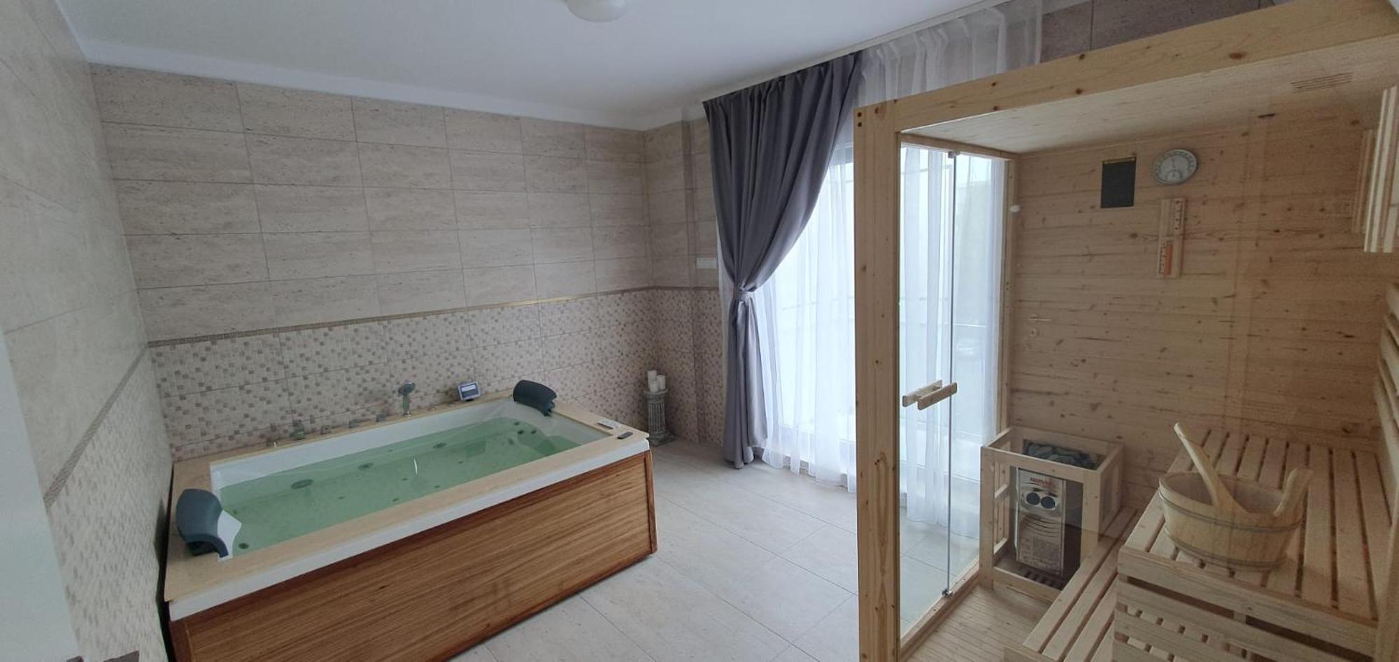 Cinque Stelle Hotel Apartments คลูจ-นาโปกา ภายนอก รูปภาพ