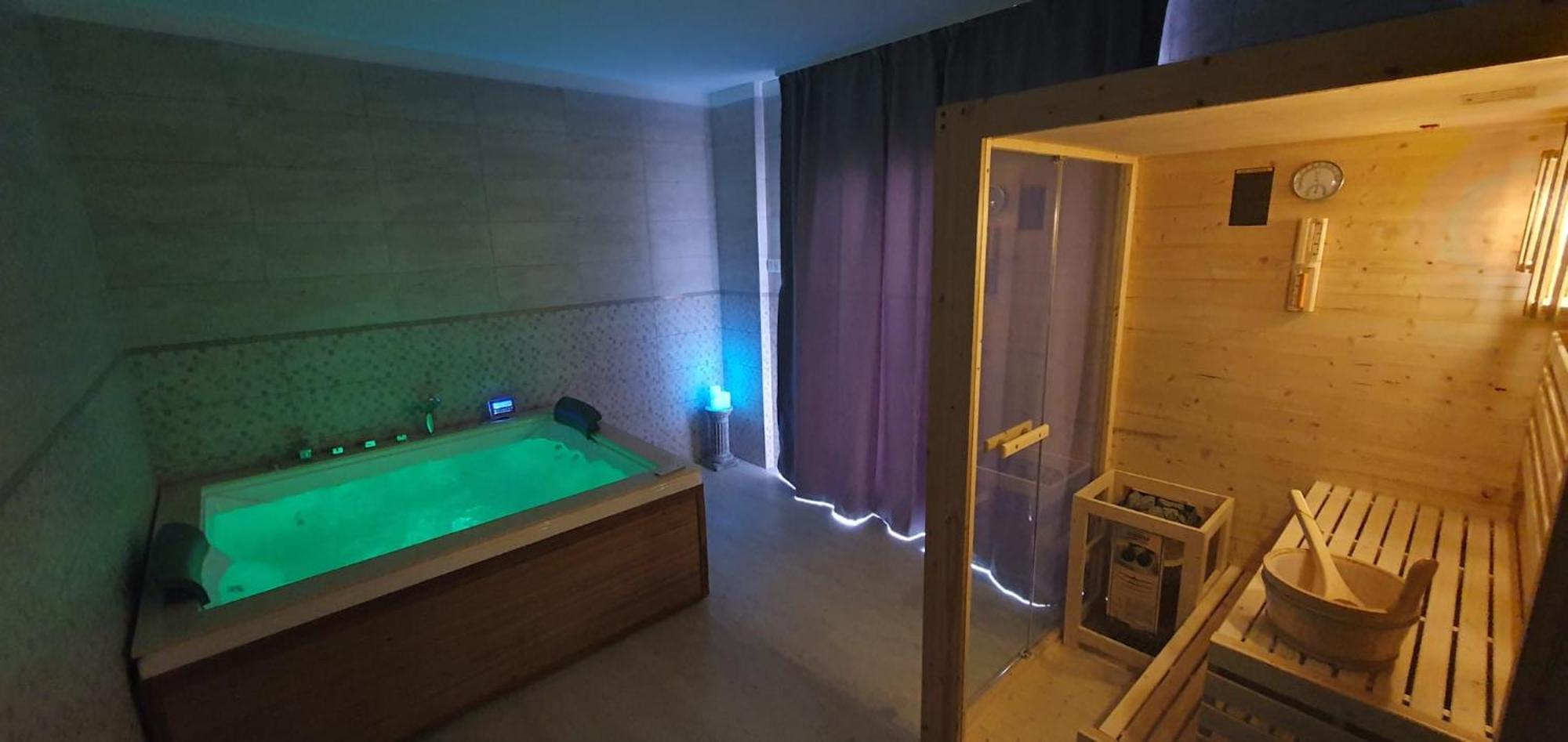 Cinque Stelle Hotel Apartments คลูจ-นาโปกา ภายนอก รูปภาพ