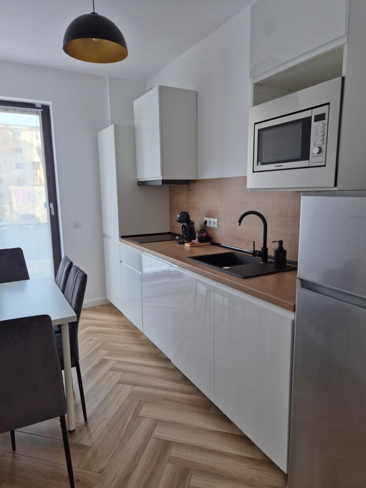 Cinque Stelle Hotel Apartments คลูจ-นาโปกา ภายนอก รูปภาพ